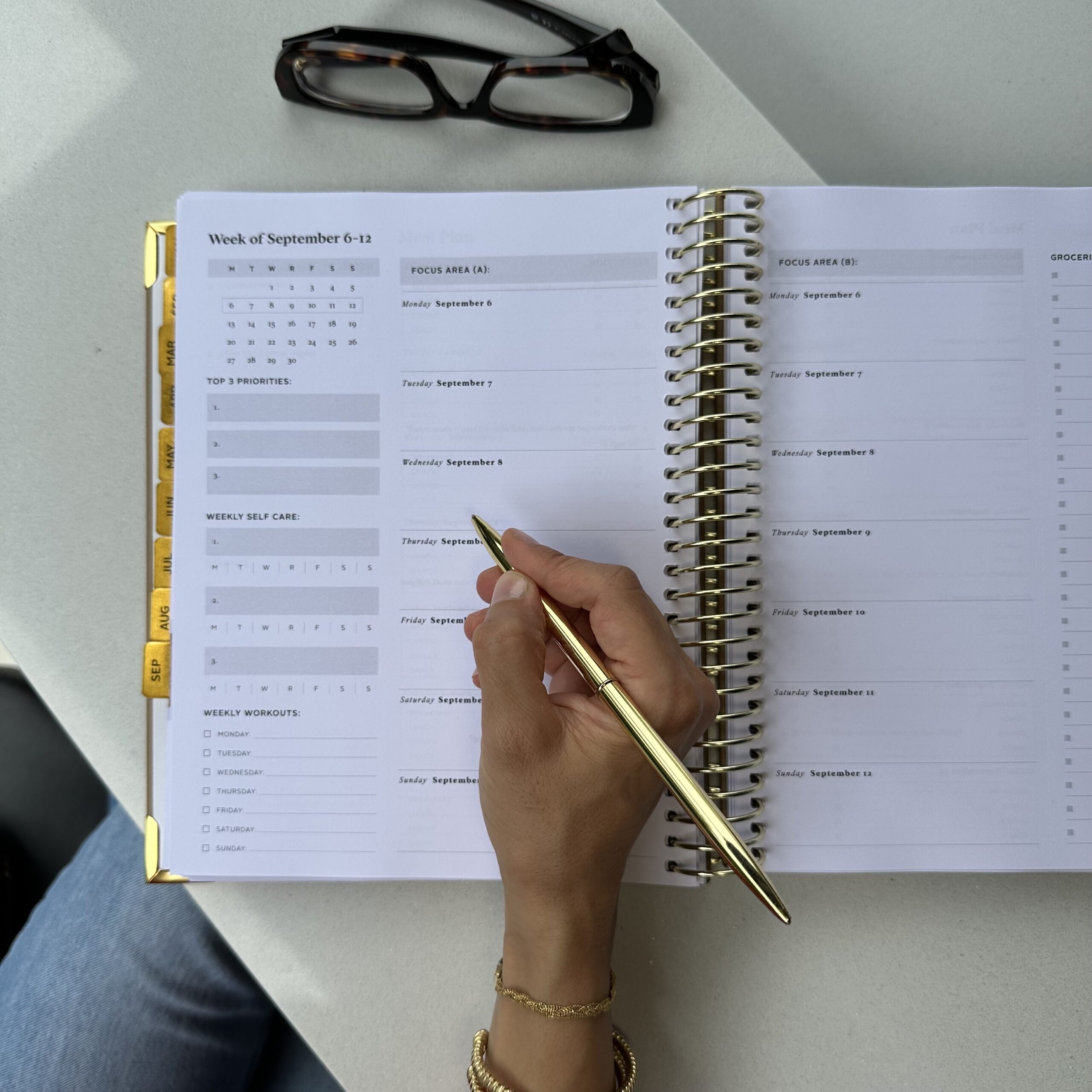 2027 Weekly Planner - Image 11