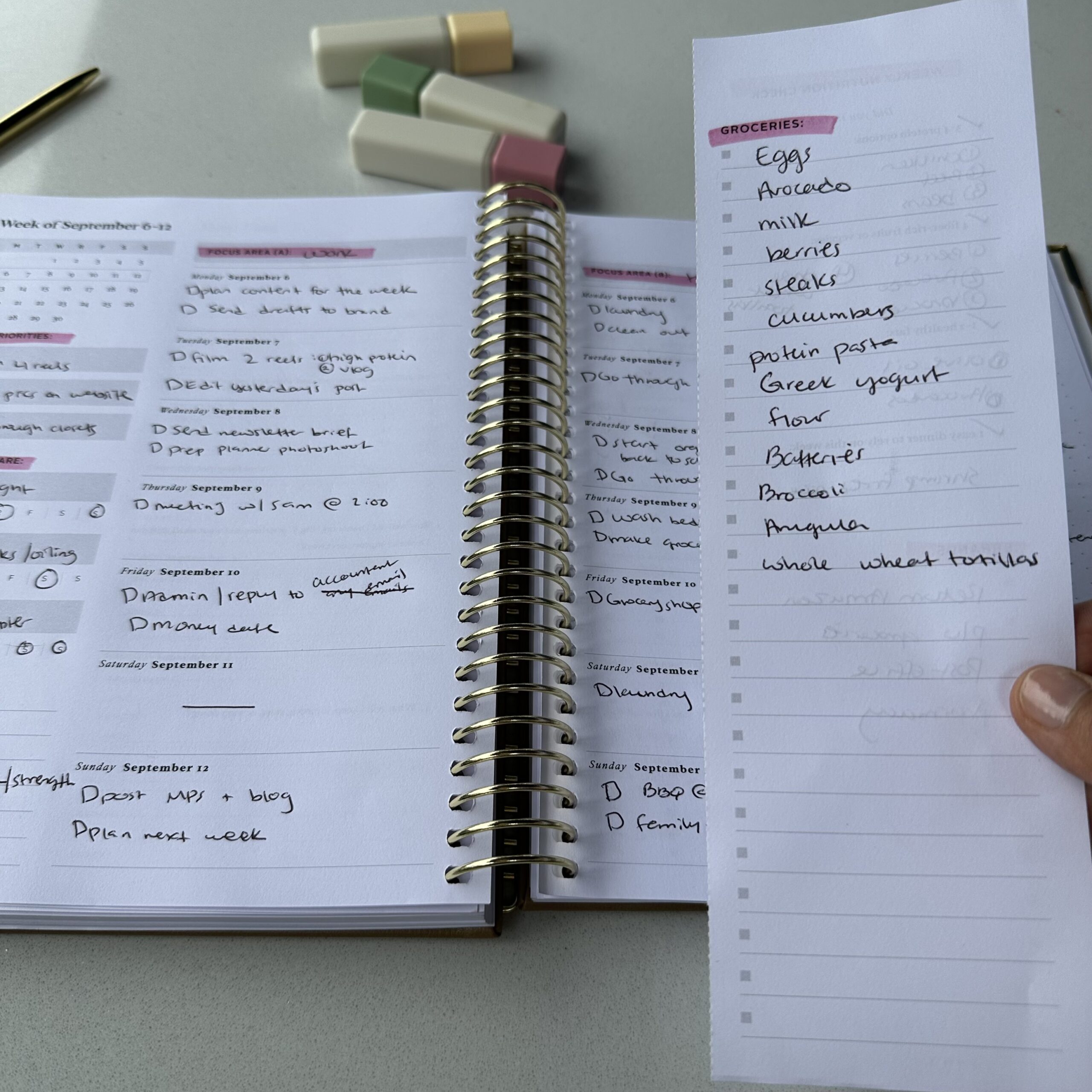 2027 Weekly Planner - Image 15